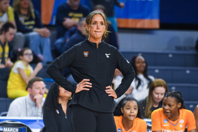 tennessee-coach-kim-caldwell-rips-her-job-performance-after-dubious-distinction:-‘players-deserve-better’