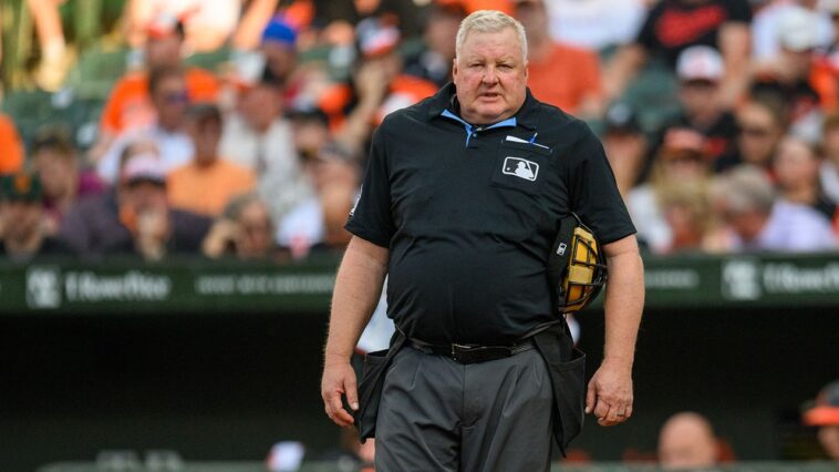 mlb-umpire-caught-on-hot-mic-begging-pitch-to-‘please-be-a-strike’-after-catcher-issues-abs-challenge