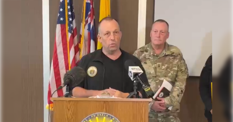 230-rescued-as-severe-flooding-strikes-hawaii,-5,500-ordered-to-evacuate-as-dam-faces-“imminent-failure”