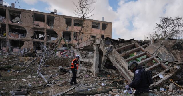 iran-missile-strikes-wound-over-100-in-two-south-israel-towns