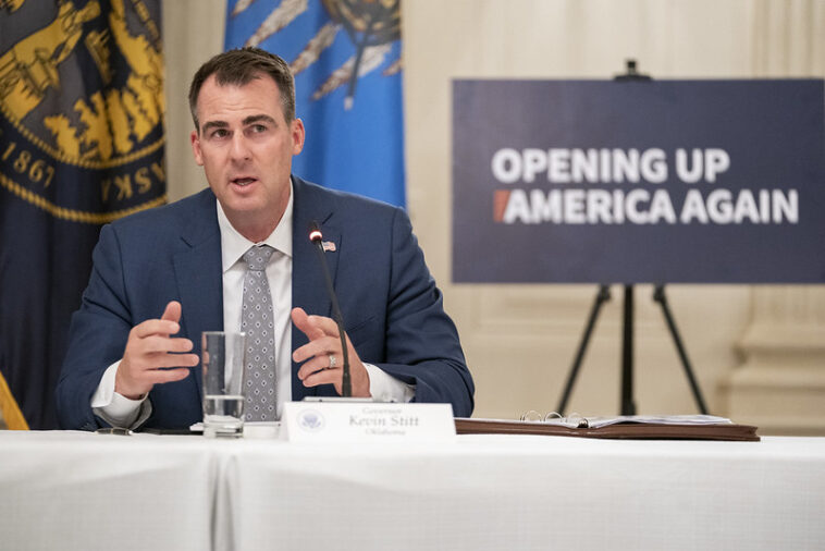 oklahoma-gov.-kevin-stitt-appoints-oil-&-gas-executive-who-reportedly-donated-to-adam-kinzinger-to-fill-mullin’s-senate-seat