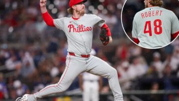 phillies-pitcher-collapses-during-bullpen-session-in-frightening-scene