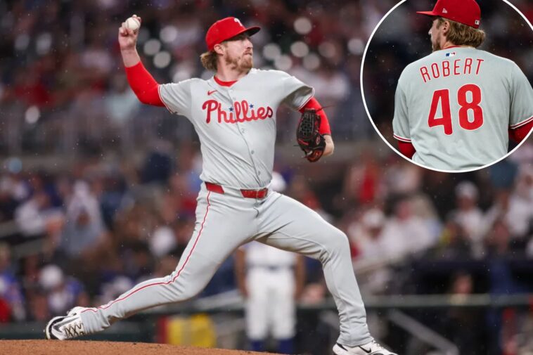 phillies-pitcher-collapses-during-bullpen-session-in-frightening-scene