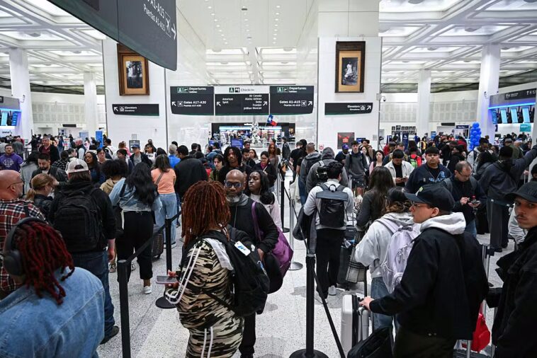 what-do-ice-officers-really-think-of-trump’s-plan-to-deploy-agents-for-airport-security?