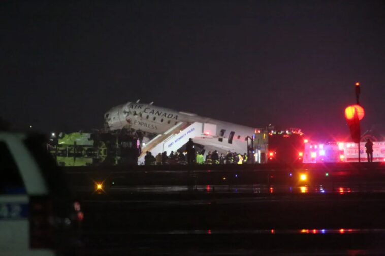 4-firefighters-critially-injured-as-air-canada-flight,-firetruck-collide-at-laguardia:-sources