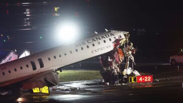 all-flights-cancelled-at-nyc’s-laguardia-after-deadly-runway-collision