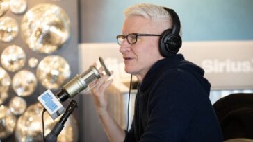 cnn-tries-to-rebrand-anderson-cooper-as-podcaster-in-sad-grab-for-relevance