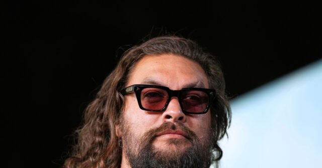 video:-‘dune’-star-jason-momoa-flees-hawaiian-home-amid-dangerous-flooding