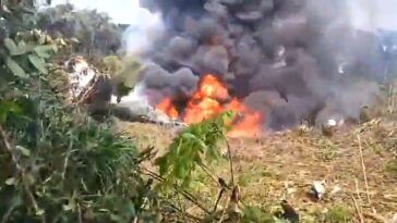 developing:-colombian-military-aircraft-crashes-in-puerto-leguizamo-with-over-a-hundred-people-on-board