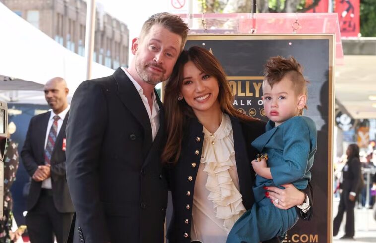 macaulay-culkin-swears-off-popular-airline-after-seating-snafu-with-his-kids