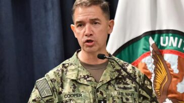 centcom-admiral-tells-iranians-to-stay-inside,-says-‘clear-signal’-will-come