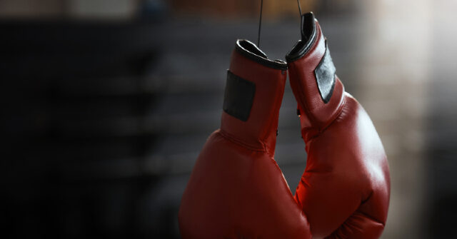 19-yr-old-female-boxer-isis-sio-in-medically-induced-coma-after-knockout-loss