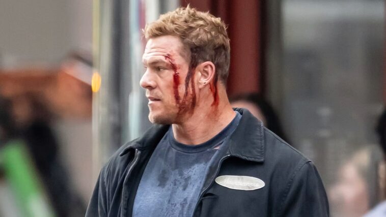 watch:-‘reacher’-star-caught-on-video-repeatedly-punching-neighbor-in-front-of-kids