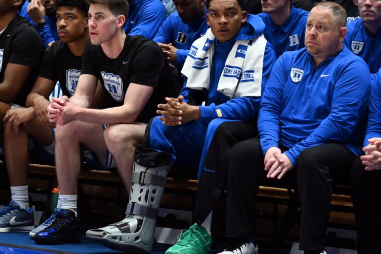 duke-point-guard-caleb-foster-has-‘outside-chance’-at-injury-return-to-face-st.-john’s-in-sweet-16