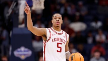 arkansas’-acuff-lands-historic-reebok-shoe-deal