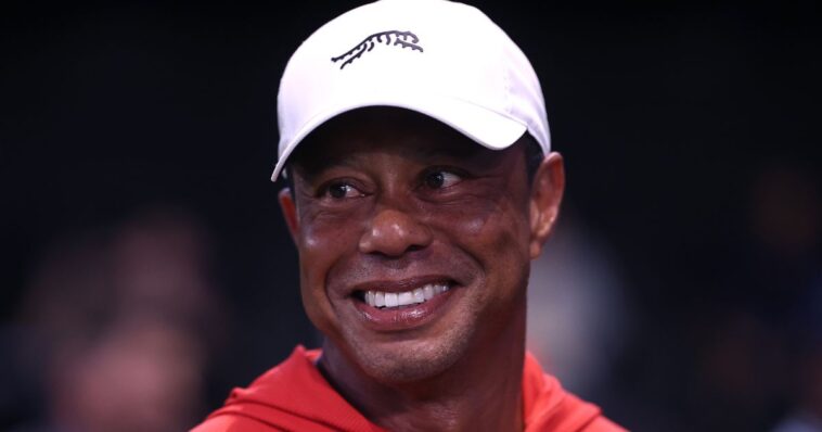 tiger-woods-announces-surprise-return-to-professional-golf