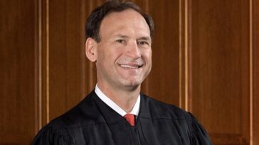 justice-samuel-alito-schools-left-wing-lawyer,-sonia-sotomayor,-and-ketanji-brown-jackson-on-the-proper-use-of-prepositions-in-major-border-case