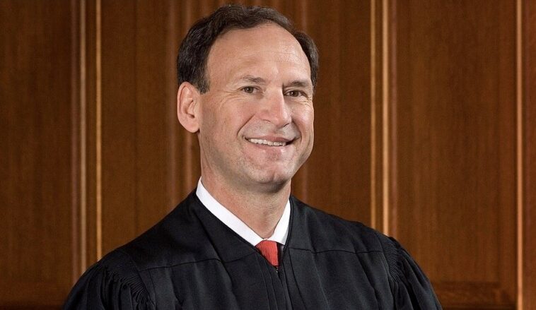 justice-samuel-alito-schools-left-wing-lawyer,-sonia-sotomayor,-and-ketanji-brown-jackson-on-the-proper-use-of-prepositions-in-major-border-case