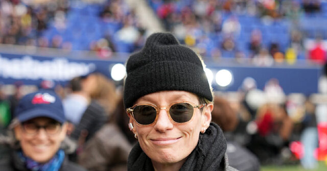 megan-rapinoe-praises-the-‘bravery-and-courage’-of-iranian-women’s-soccer-team