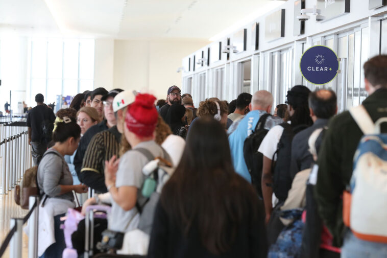 insane-video-shows-mammoth-tsa-lines-at-major-california-airport