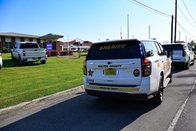 florida-middle-schooler-stabs-two-students,-paraprofessional-in-early-morning-rampage