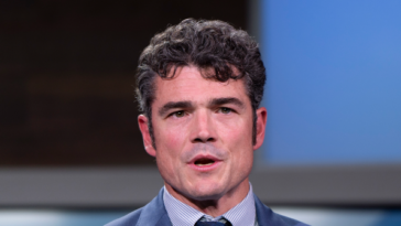 joe-kent-saga:-mystery-deepens-about-how-charlie-kirk-texts-leaked-to-candace-owens