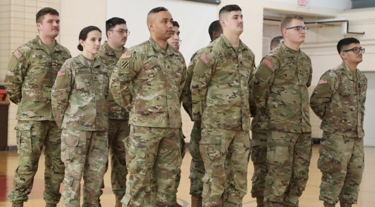 us.-army-raises-enlistment-age-to-42,-drops-marijuana-restrictions