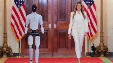melania-trump-welcomes-humanoid-robot-to-the-white-house