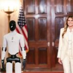 fashion-notes:-melania-trump-struts-alongside-robot-in-dolce-&-gabbana