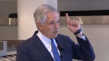 philly-da-larry-krasner-threatens-to-handcuff-and-jail-ice-agents-working-at-philadelphia-airport:-‘the-president-cannot-pardon-you!’-(video)