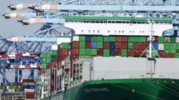 us.-current-account-deficit-narrowed-sharply-in-fourth-quarter