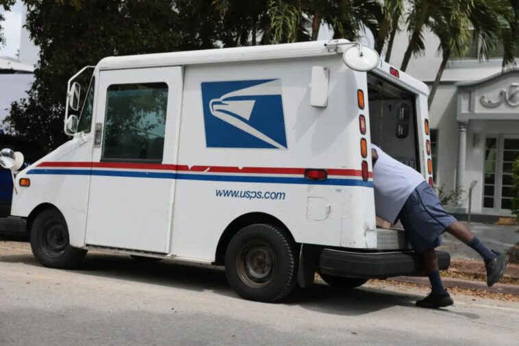 usps-seeks-a-temporary-8%-charge-on-priority-mail-and-other-products-to-offset-transportation-costs