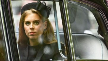 princess-beatrice-‘distraught’-as-epstein-files-name-her-parents,-fuel-marriage-rumors:-expert