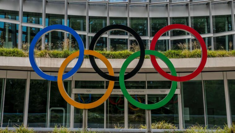 olympics-bans-all-balls-from-women’s-sports