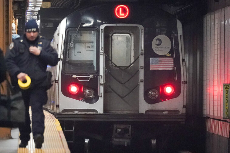 teen-stabbed-to-death-during-clash-on-board-nyc-train-during-morning-rush:-cops