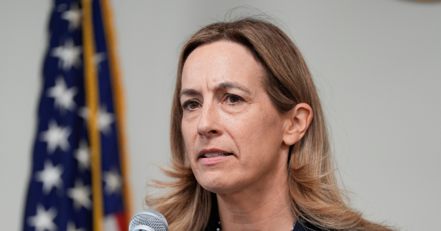 democrat-nj-gov.-mikie-sherrill-signs-law-banning-ice-agents-from-wearing-masks,-dhs-vows-not-to-comply