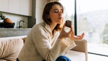 why-your-sugar-cravings-won’t-go-away,-even-if-you-stop-eating-sweets