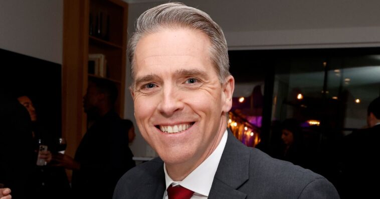 cnn’s-scott-jennings-challenged-to-‘smackdown’-by-famous-never-trumper