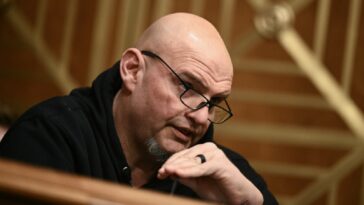 fetterman-blasts-dems-for-denying-tsa-agents-pay-amid-shutdown-tantrum:-‘why-are-we-doing-this?’