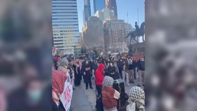 abhorrent:-terrorist-sympathizers-in-philadelphia-celebrate-fallen-us-soldiers,-back-hamas,-hezbollah,-iran-while-torch­ing-american-flags-—-“for-every-us.-soldier-who-returns-home-in-a-casket,-we-cheer!”