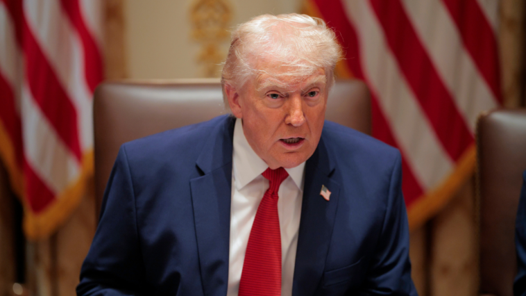 president-trump-insists-maga-‘loves’-his-war-on-iran:-‘maga-people-are-smart’