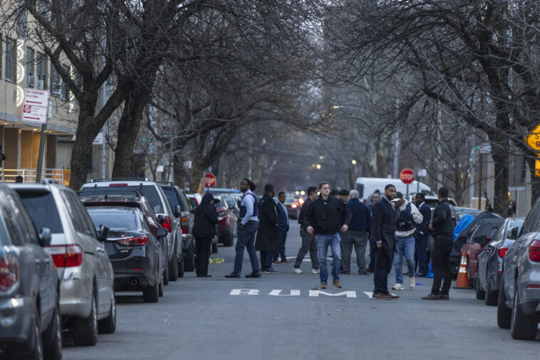 9-year-old-child-struck-by-stray-bullet-in-suspected-nyc-gang-shooting:-cops,-sources