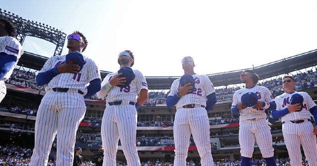 watch:-hamilton-star-botches-anthem-before-mets-pirates-opening-day-game