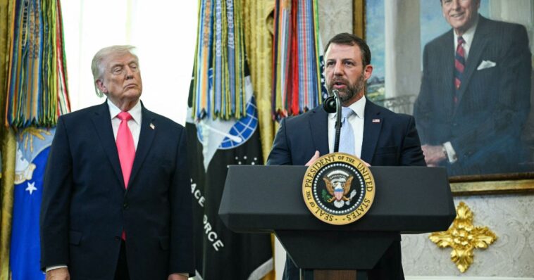 breaking:-trump-ends-dhs-payment-freeze-without-congress,-issues-immediate-orders-to-new-dhs-sec.-markwayne-mullin