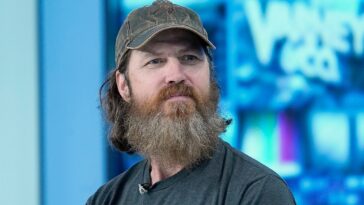 ‘duck-dynasty’-star-jase-robertson-says-‘rednecks’-are-the-only-people-left-who-are-‘unoffendable’-in-america