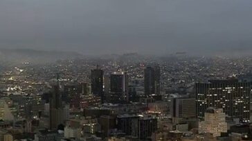 mysterious-power-outage-hits-california-leaving-over-100,000-people-in-the-dark