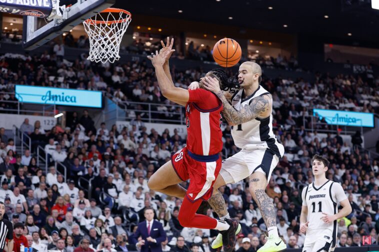 one-ugly-play-set-st.-john’s-season-into-the-sweet-16-stratosphere