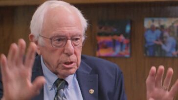 socialist-bernie-sanders-spotted-flying-first-class-while-he-forces-americans-to-go-without-pay