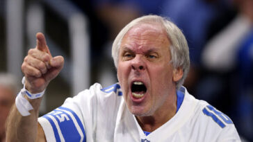 poll-finds-sports-fans-increasingly-upset-that-games-are-going-into-paywalled-services