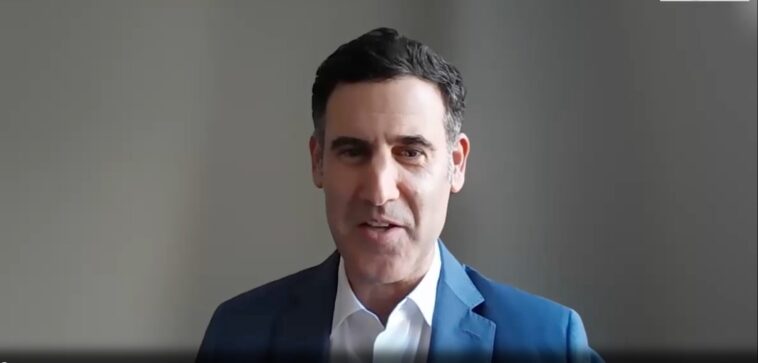 psychotherapist-who-criticized-‘no-kings’-protests-last-fall-writes-in-anticipation-of-this-weekend’s-protests,-calling-them-‘bad-group-therapy’